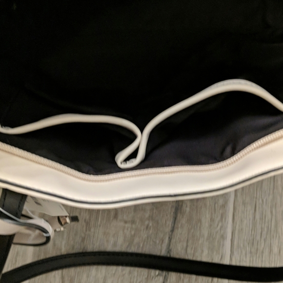 Nine West handbag - Picture 7 of 11